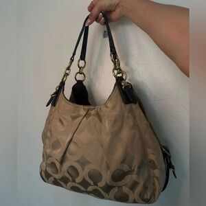 Coach Signature Maddison Maggie bag